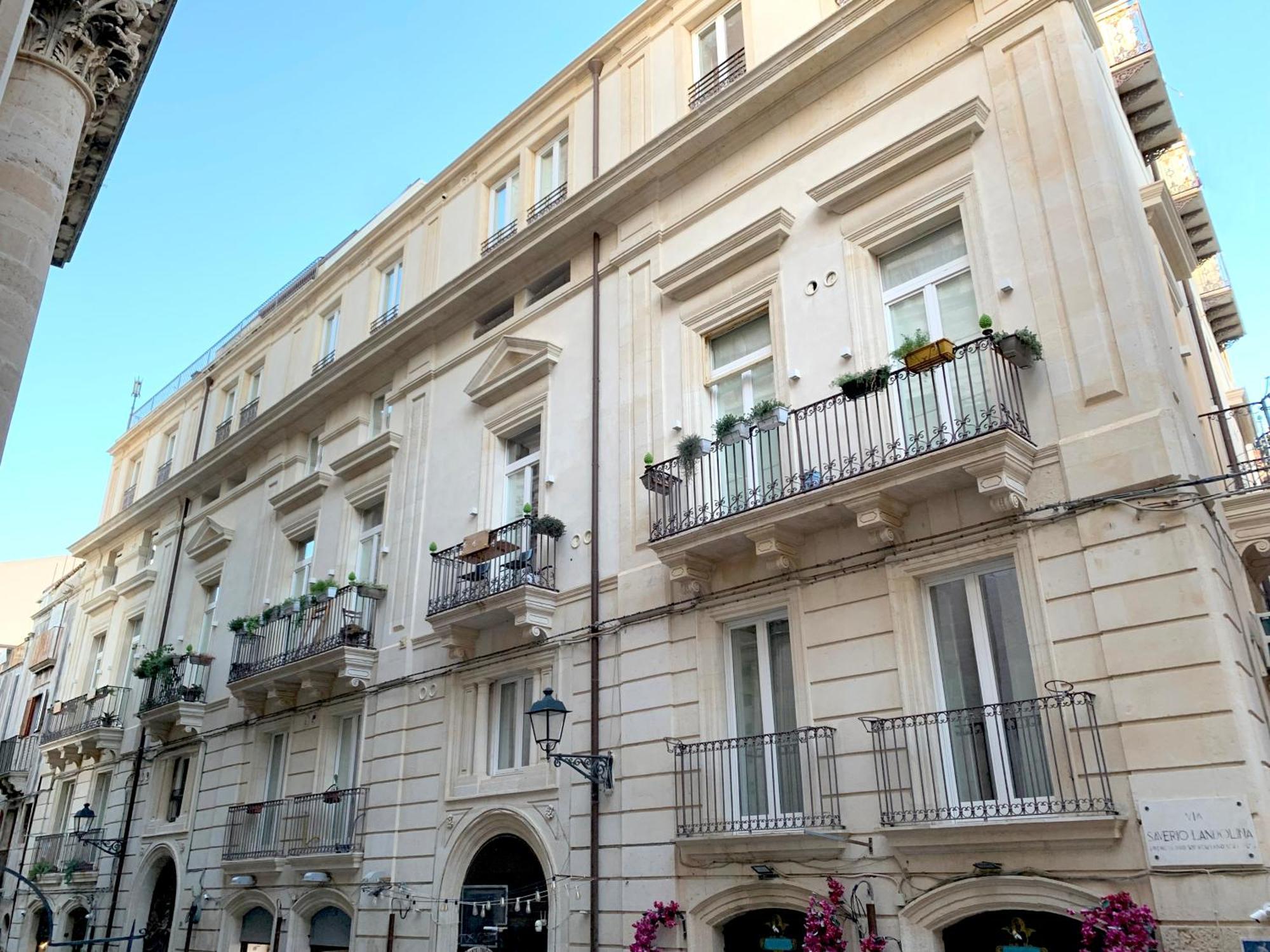 Appartamenti Di Casa Verbavolant Syracuse Exterior photo